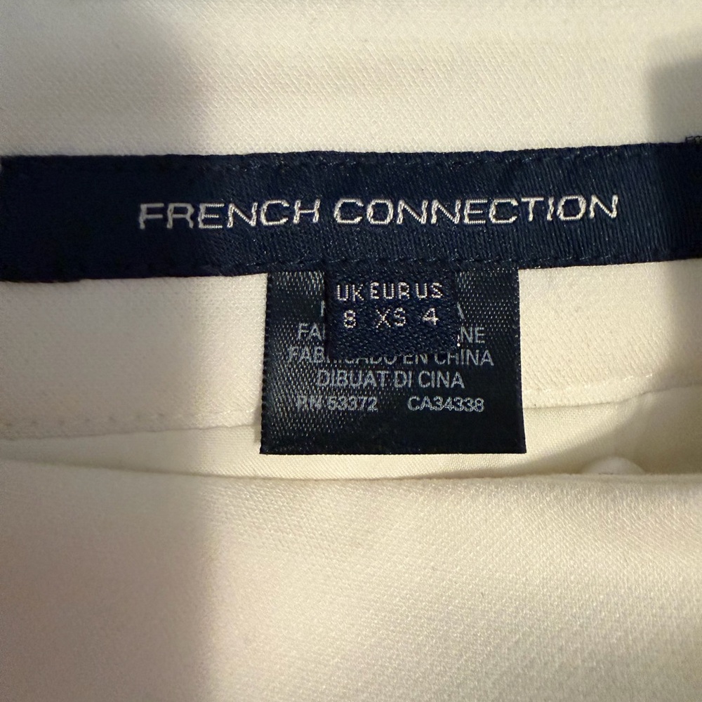 French Connection White Mini Skirt with Front Seam Detail Women’s size 4 NWT - Picture 4 of 9